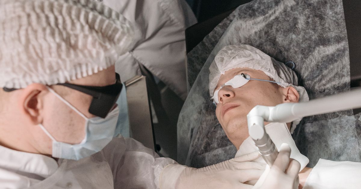 Comparing Non-Surgical and Surgical Body Contouring Options